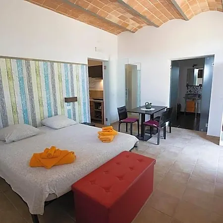 Aparthotel La Nuova - *